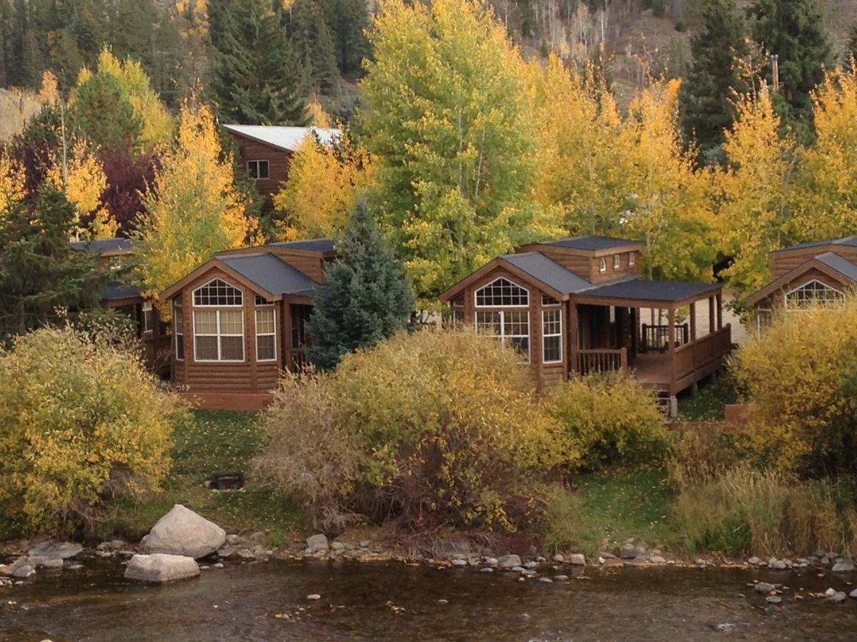 Three Rivers Resort Almont Exterior photo